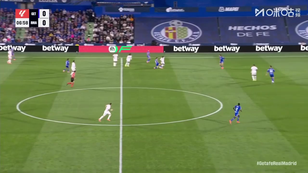 可惜了罗德里戈送妙传姆巴佩单刀球打门被扑出